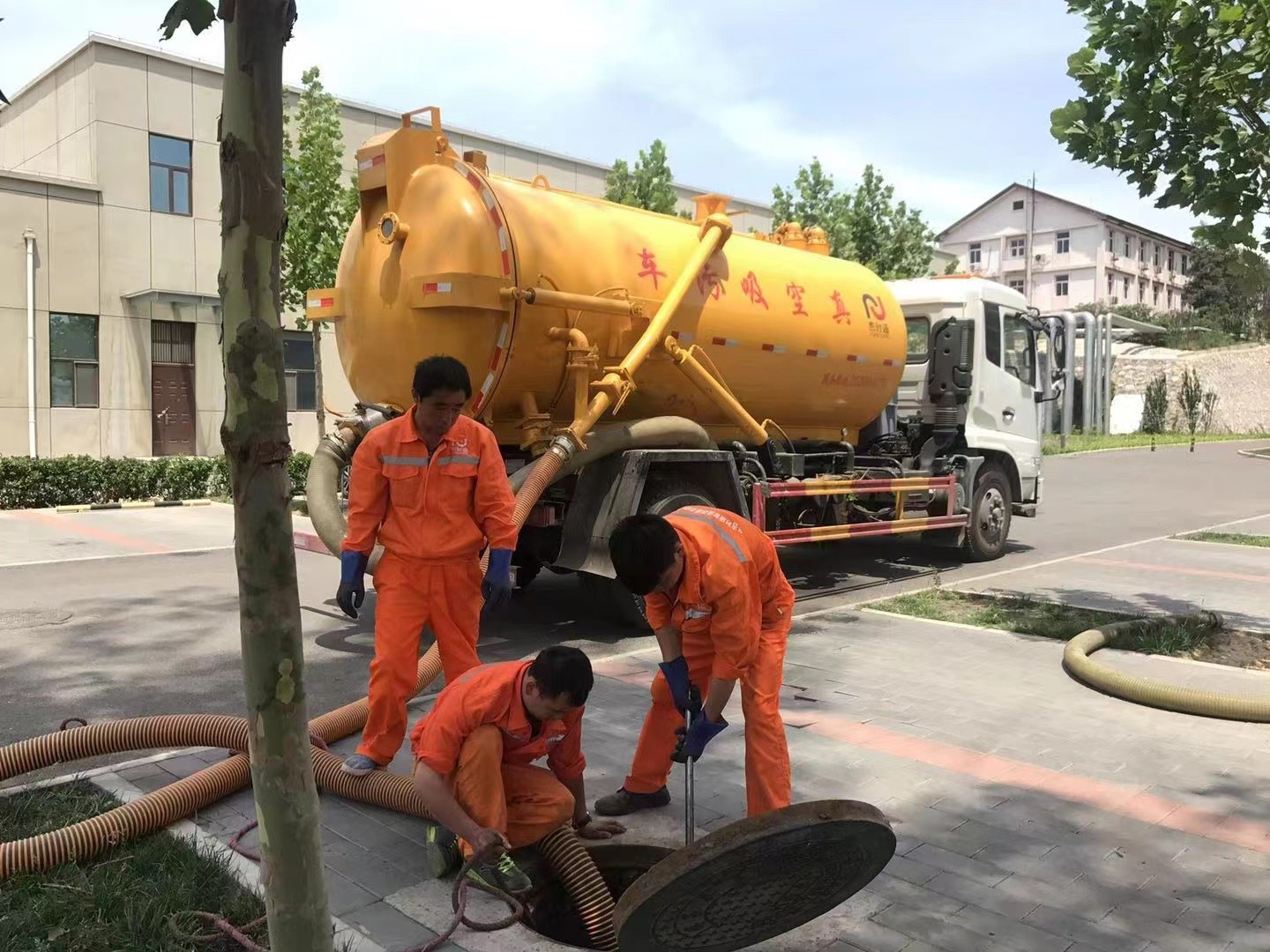 通渭化粪池清理与5-8吨吸粪车施工效率分析